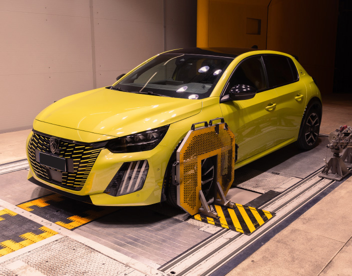 Peugeot 208 hot wind tunnel photo